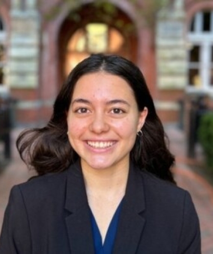 Maya Snyder headshot