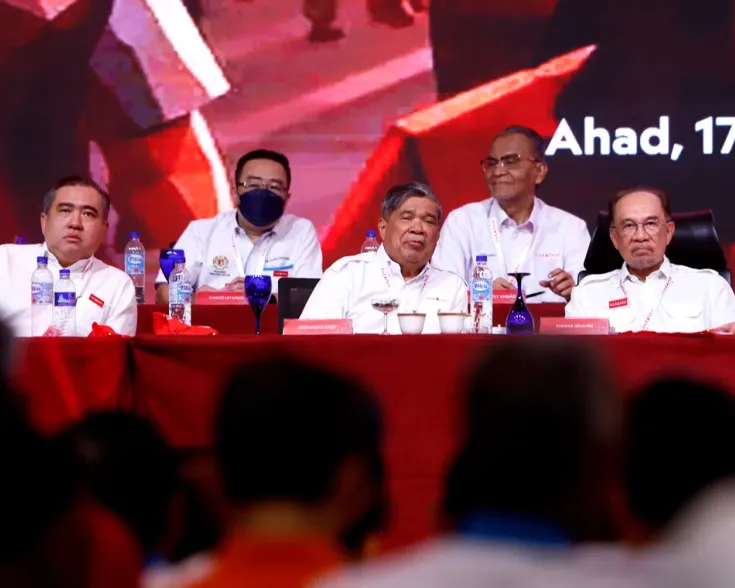 dap votes to remain in unity govt